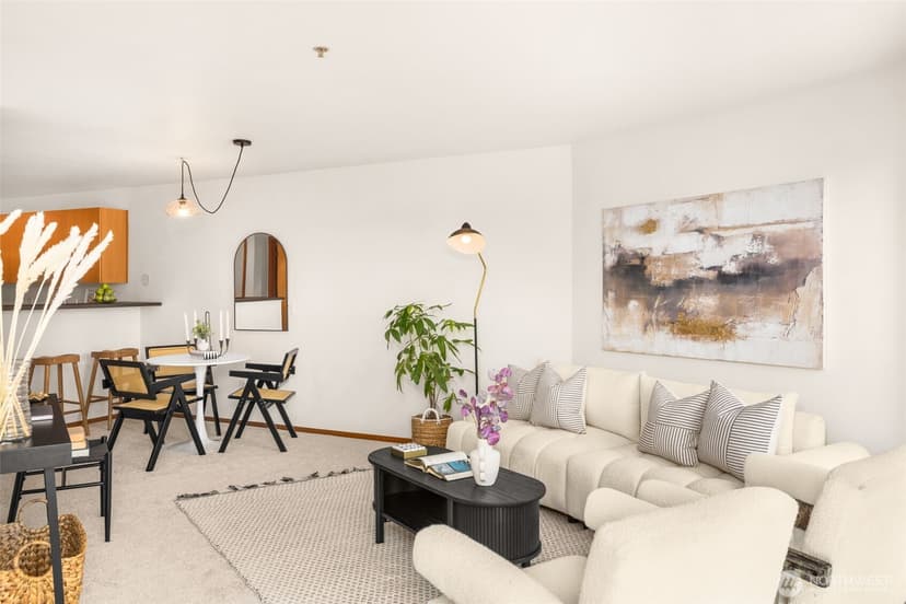 Property photo for 4020 Aurora Avenue N #411, Seattle photo 10