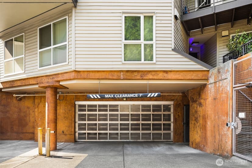 Property photo for 4020 Aurora Avenue N #411, Seattle photo 25