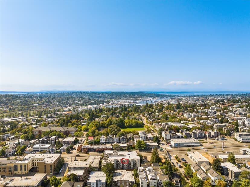 Property photo for 4020 Aurora Avenue N #411, Seattle photo 36