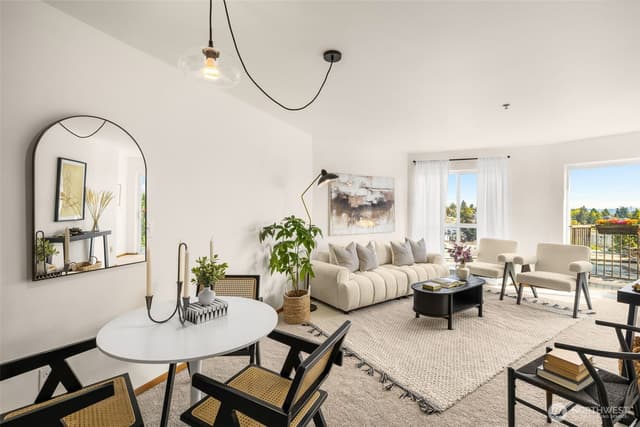 Property photo for 4020 Aurora Avenue N #411, Seattle photo 2