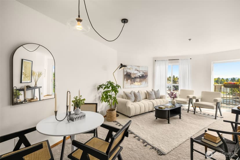 Property photo for 4020 Aurora Avenue N #411, Seattle photo 2