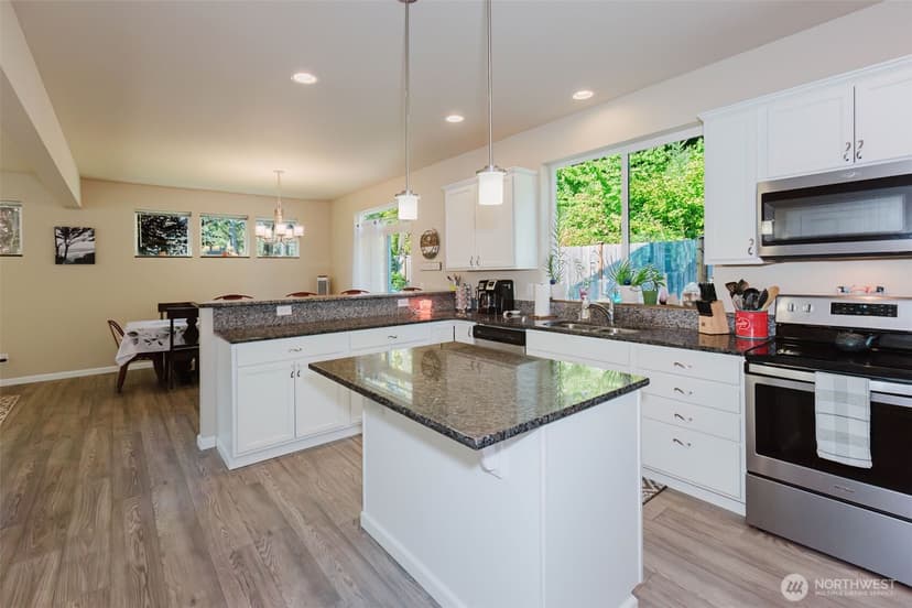 Property photo for 3707 SE Chesterton Drive, Port Orchard photo 11