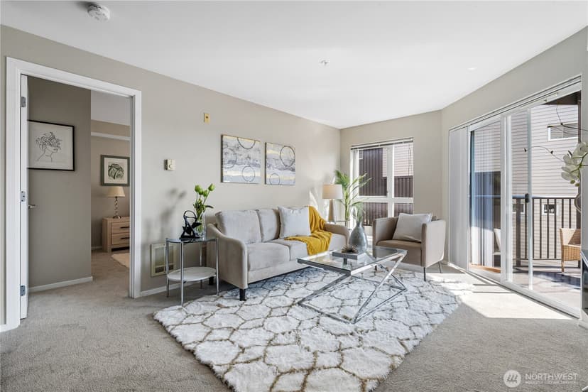 Property photo for 4020 Aurora Avenue N #302, Seattle photo 6