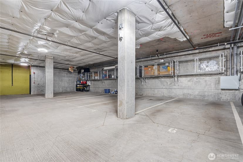 Property photo for 4020 Aurora Avenue N #302, Seattle photo 25