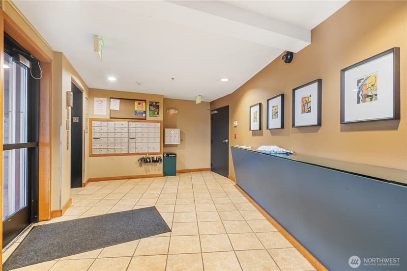 Property photo for 4020 Aurora Avenue N #302, Seattle photo 23