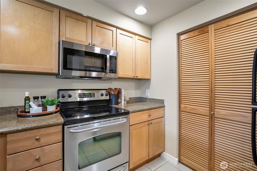 Property photo for 1311 12th Avenue S #A304, Seattle photo 16