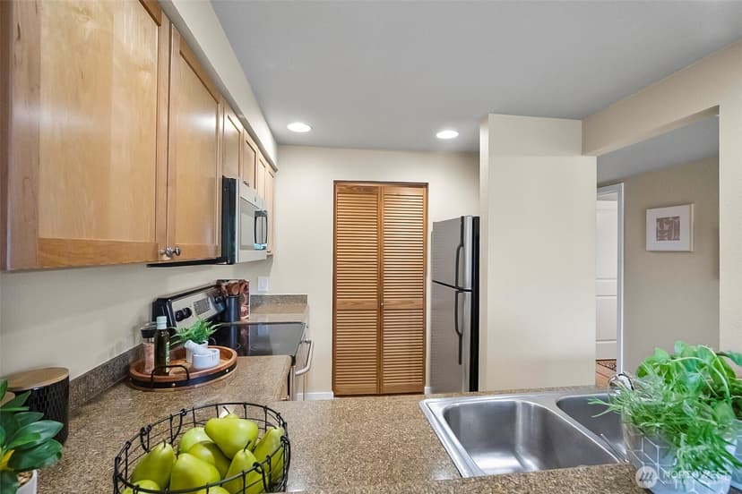 Property photo for 1311 12th Avenue S #A304, Seattle photo 18
