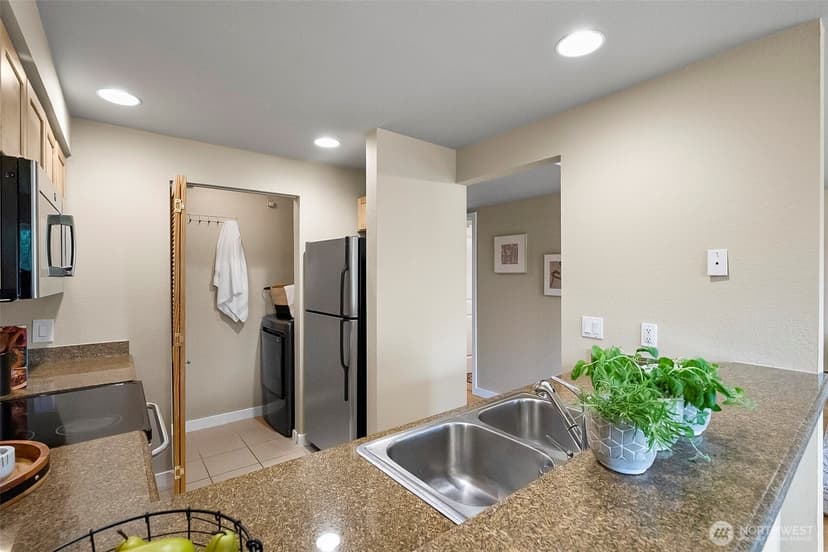 Property photo for 1311 12th Avenue S #A304, Seattle photo 20