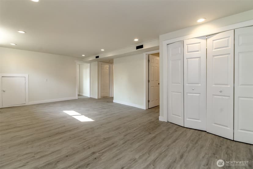 Property photo for 1522 E 32nd Street, Bremerton photo 21