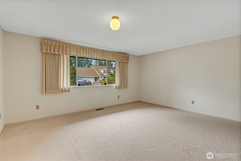 Property photo for 7902 Onyx Court SW, Lakewood photo 6