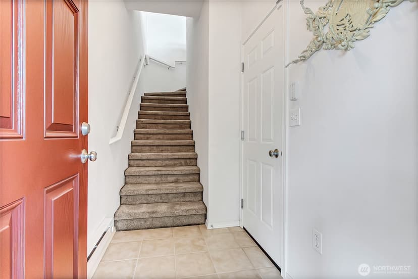 Property photo for 6331 Isaac Avenue SE #E, Auburn photo 3