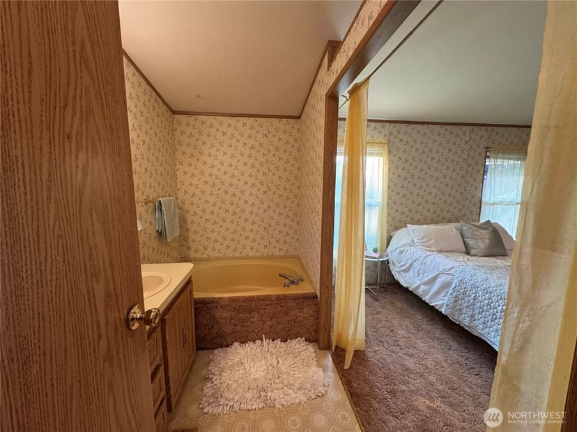 Property photo for 8760 State Hwy 303 NE #L, Bremerton photo 13