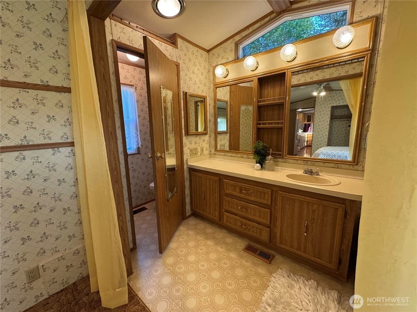 Property photo for 8760 State Hwy 303 NE #L, Bremerton photo 12