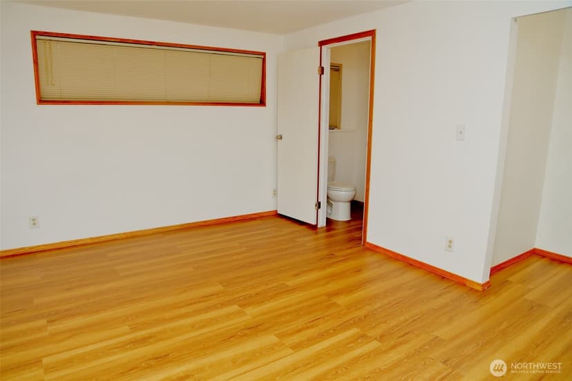 Property photo for 12037 71st Avenue S, Seattle photo 4
