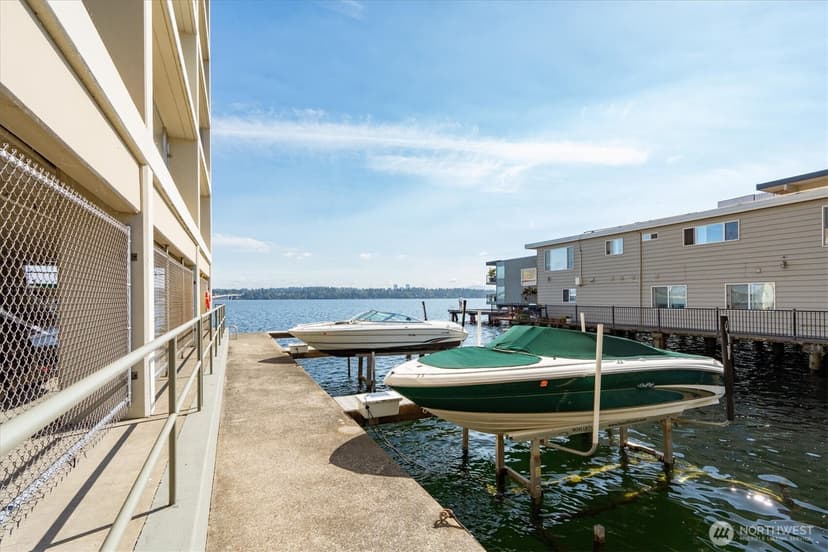 Property photo for 2040 43rd Avenue E #402, Seattle photo 27