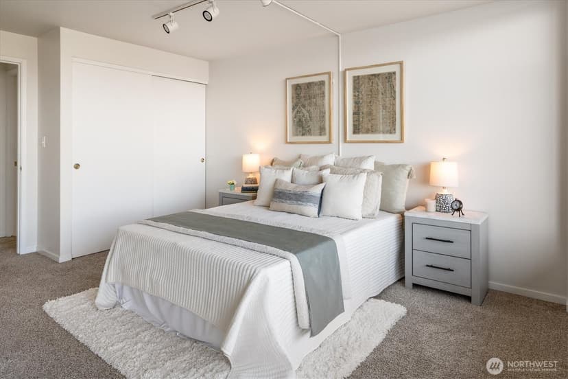 Property photo for 2040 43rd Avenue E #402, Seattle photo 17