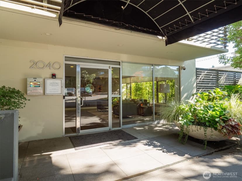 Property photo for 2040 43rd Avenue E #402, Seattle photo 28