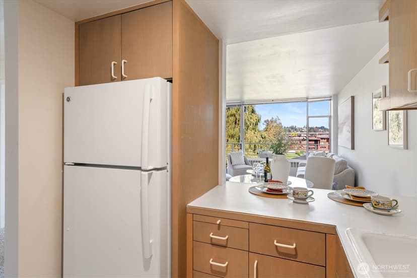 Property photo for 2040 43rd Avenue E #402, Seattle photo 13