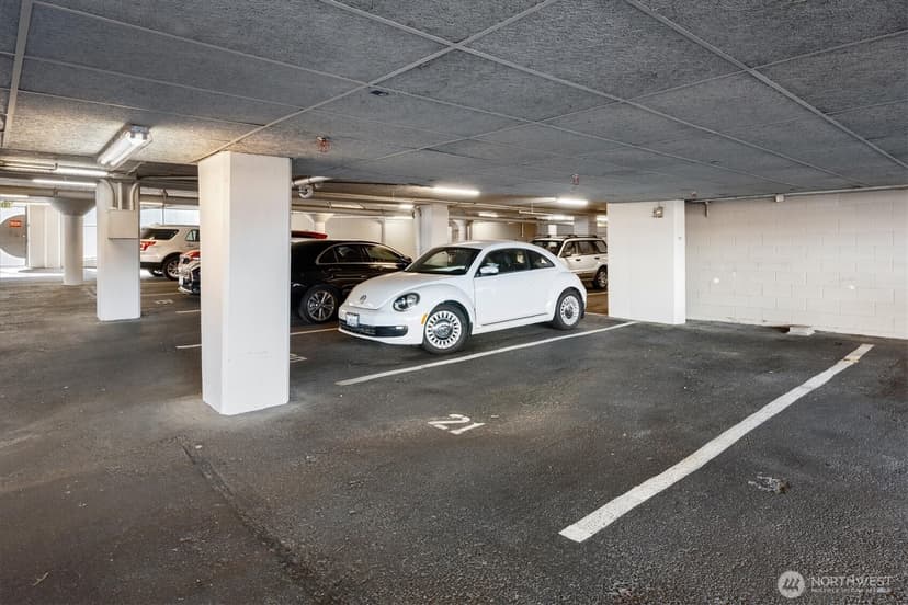 Property photo for 2040 43rd Avenue E #402, Seattle photo 25