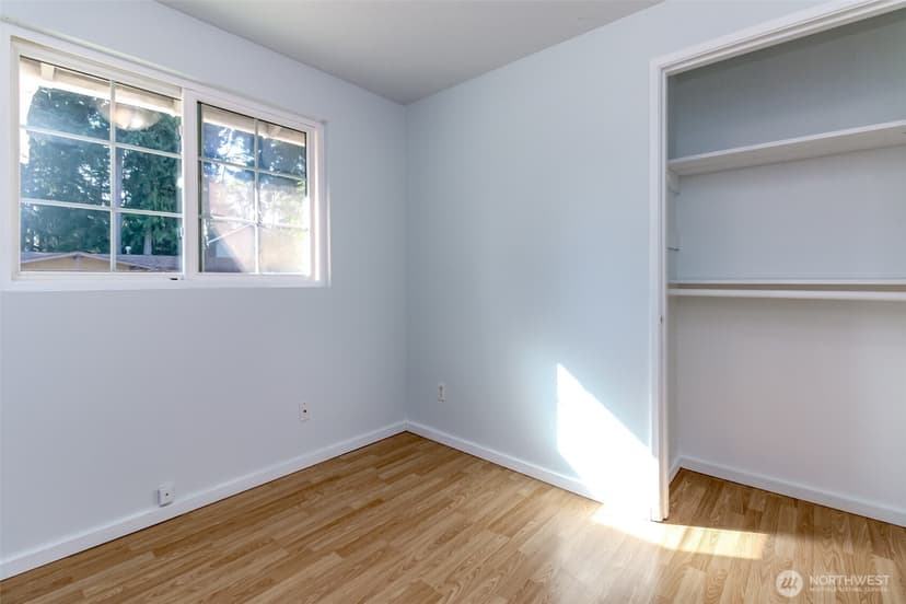 Property photo for 2720 SW 332nd Court, Federal Way photo 11
