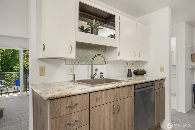 Property photo for 19428 Aurora Avenue N #427, Shoreline photo 12