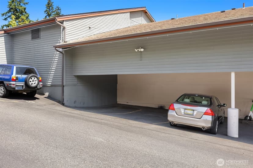 Property photo for 19428 Aurora Avenue N #427, Shoreline photo 17