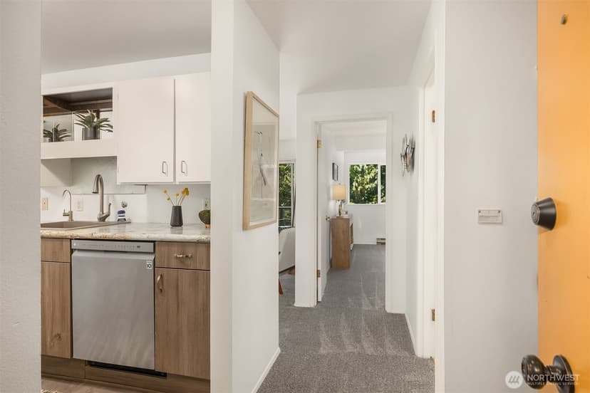 Property photo for 19428 Aurora Avenue N #427, Shoreline photo 13