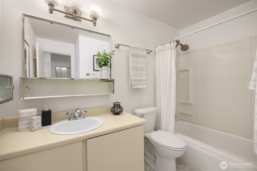 Property photo for 19428 Aurora Avenue N #427, Shoreline photo 8