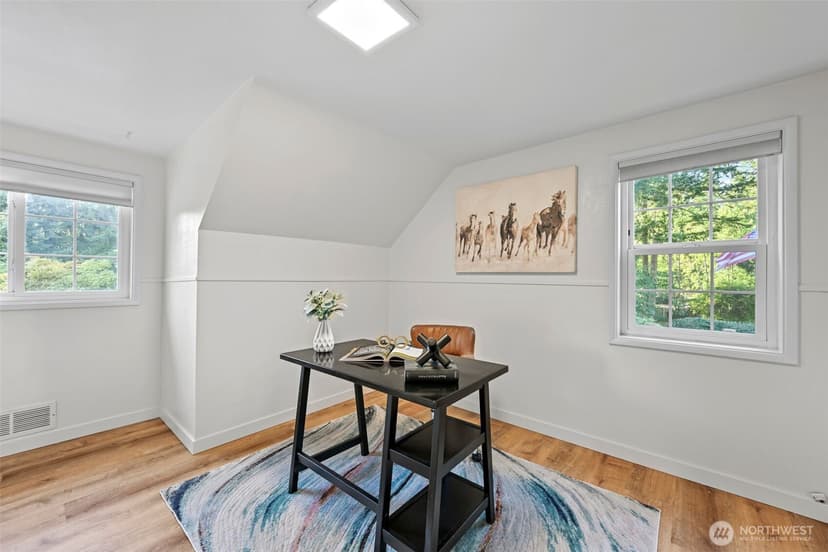 Property photo for 10828 Lake Steilacoom Drive SW, Lakewood photo 16