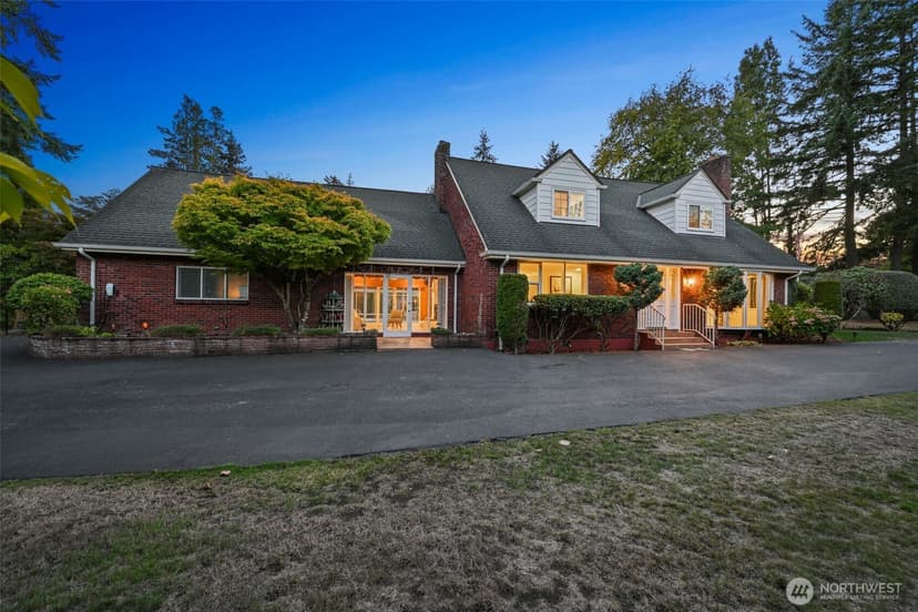 Property photo for 10828 Lake Steilacoom Drive SW, Lakewood photo 35