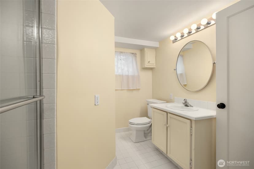 Property photo for 1960 Shenandoah Drive E, Seattle photo 36