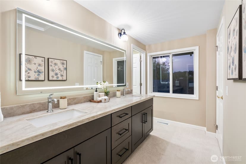 Property photo for 106 Cascade Key, Bellevue photo 37