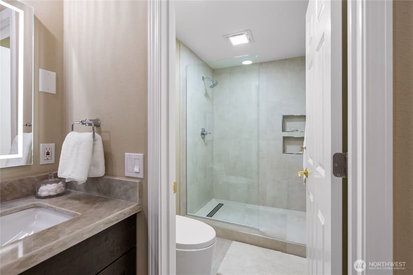 Property photo for 106 Cascade Key, Bellevue photo 30