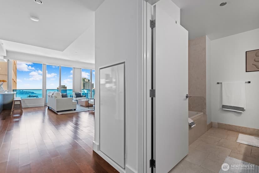 Property photo for 737 Olive Way #3509, Seattle photo 23