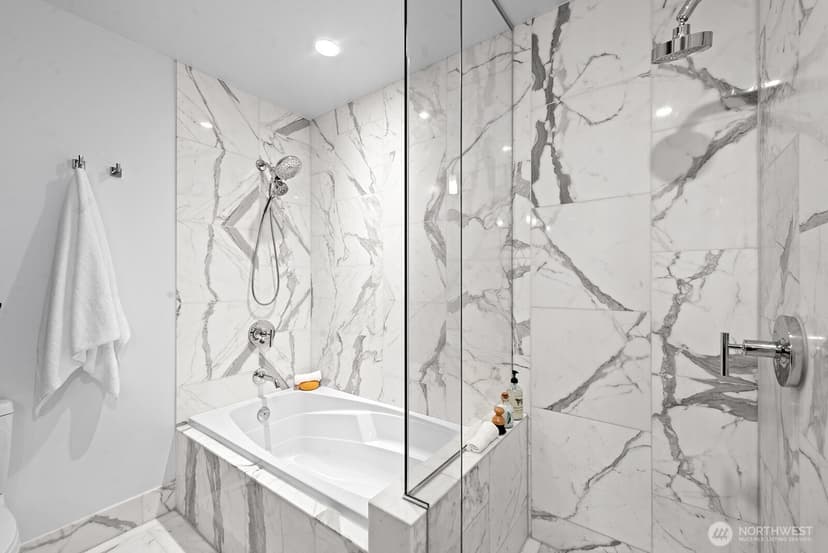 Property photo for 737 Olive Way #3509, Seattle photo 19