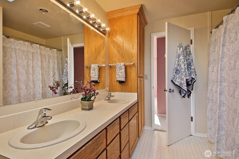 Property photo for 6160 Cherry Tree Court, Clinton photo 15