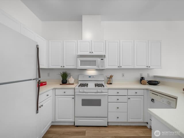 Property photo for 17426 Bothell Way NE #A-407, Bothell photo 5
