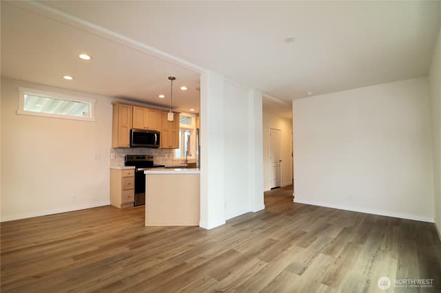 Property photo for 3421 S 182nd Street #186, SeaTac photo 4