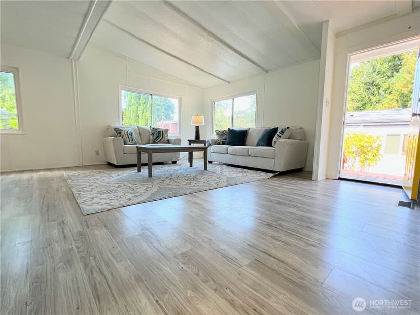 Property photo for 22620 SE 109th Place, Kent photo 4