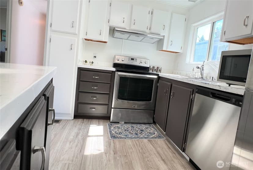 Property photo for 22620 SE 109th Place, Kent photo 9