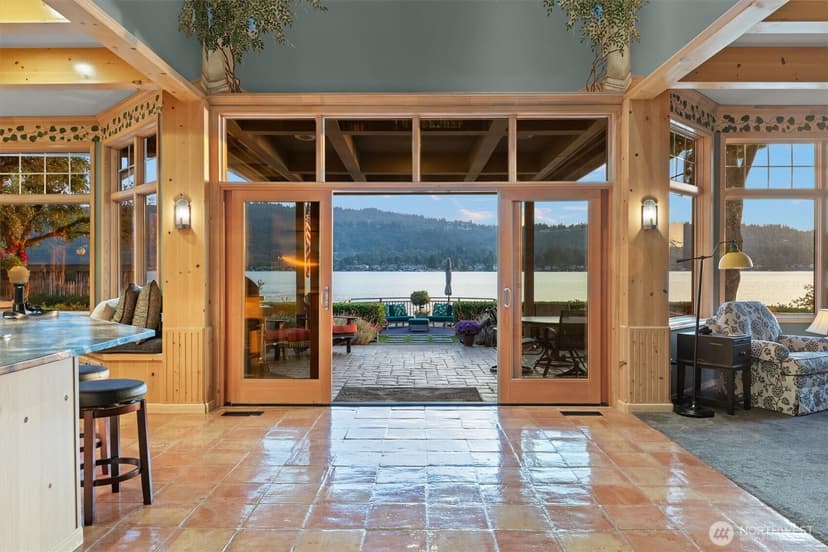Property photo for 3829 E Lake Sammamish Shore Lane SE, Sammamish photo 11