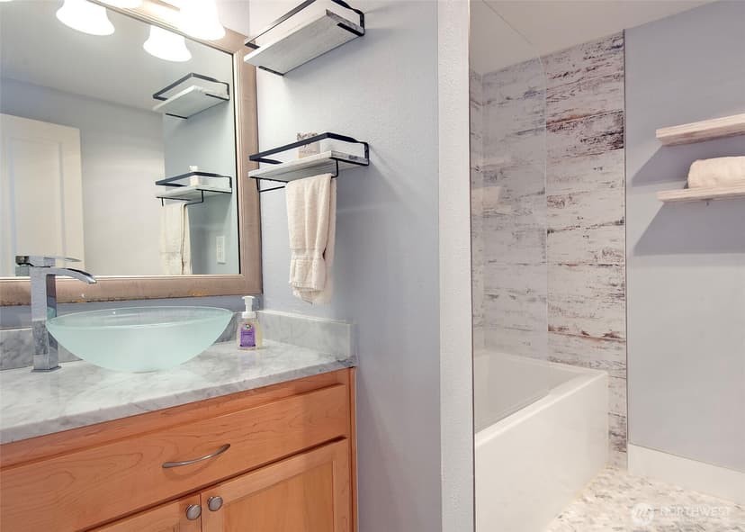 Property photo for 301 W Raye Street #105, Seattle photo 7