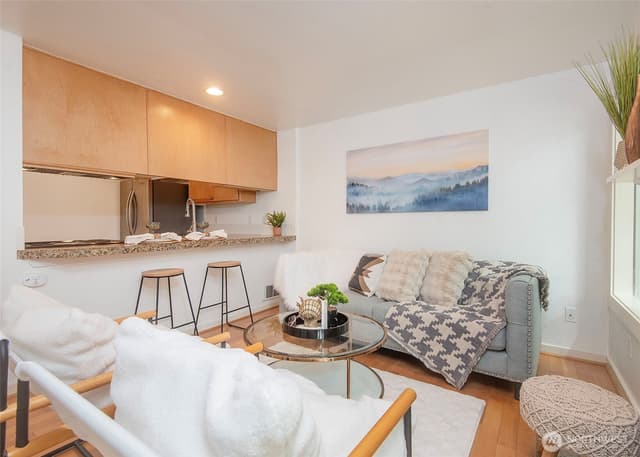 Property photo for 301 W Raye Street #105, Seattle photo 4