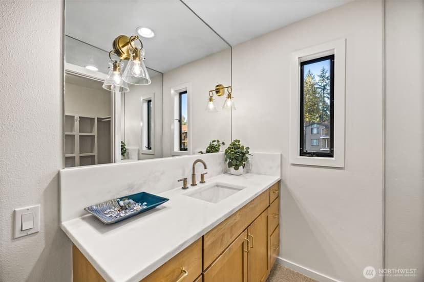 Property photo for 17442 NE 40th Place #D3, Redmond photo 15