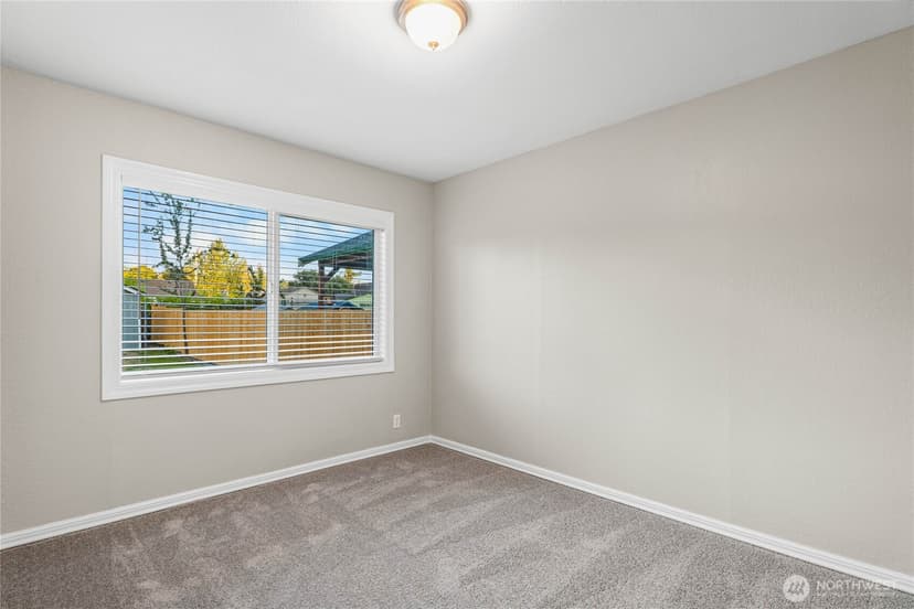 Property photo for 754 2nd Avenue N, Kent photo 9