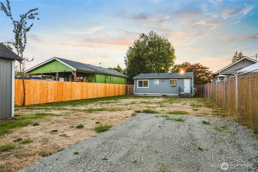 Property photo for 754 2nd Avenue N, Kent photo 20