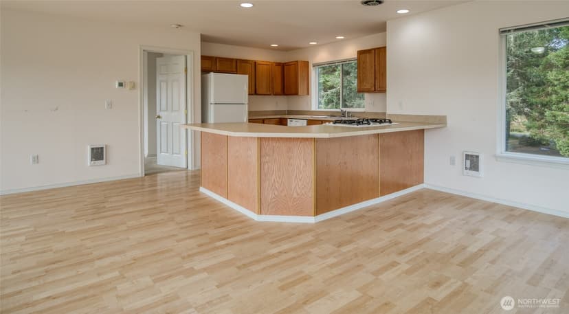 Property photo for 184 Bass Avenue NE, Ocean Shores photo 30