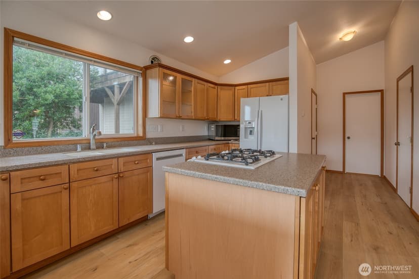 Property photo for 184 Bass Avenue NE, Ocean Shores photo 13