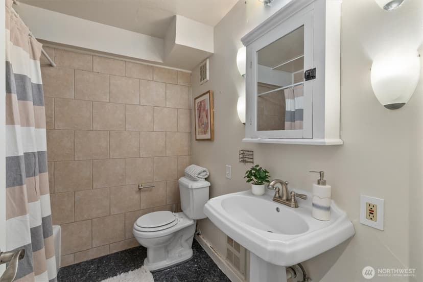 Property photo for 1740 Melrose Avenue #203, Seattle photo 16