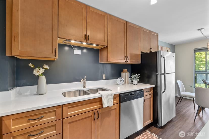 Property photo for 1740 Melrose Avenue #203, Seattle photo 9